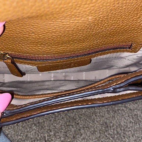 Michael Kors Crossbody Buckle Saddle Bag Purse - Picture 4 of 7